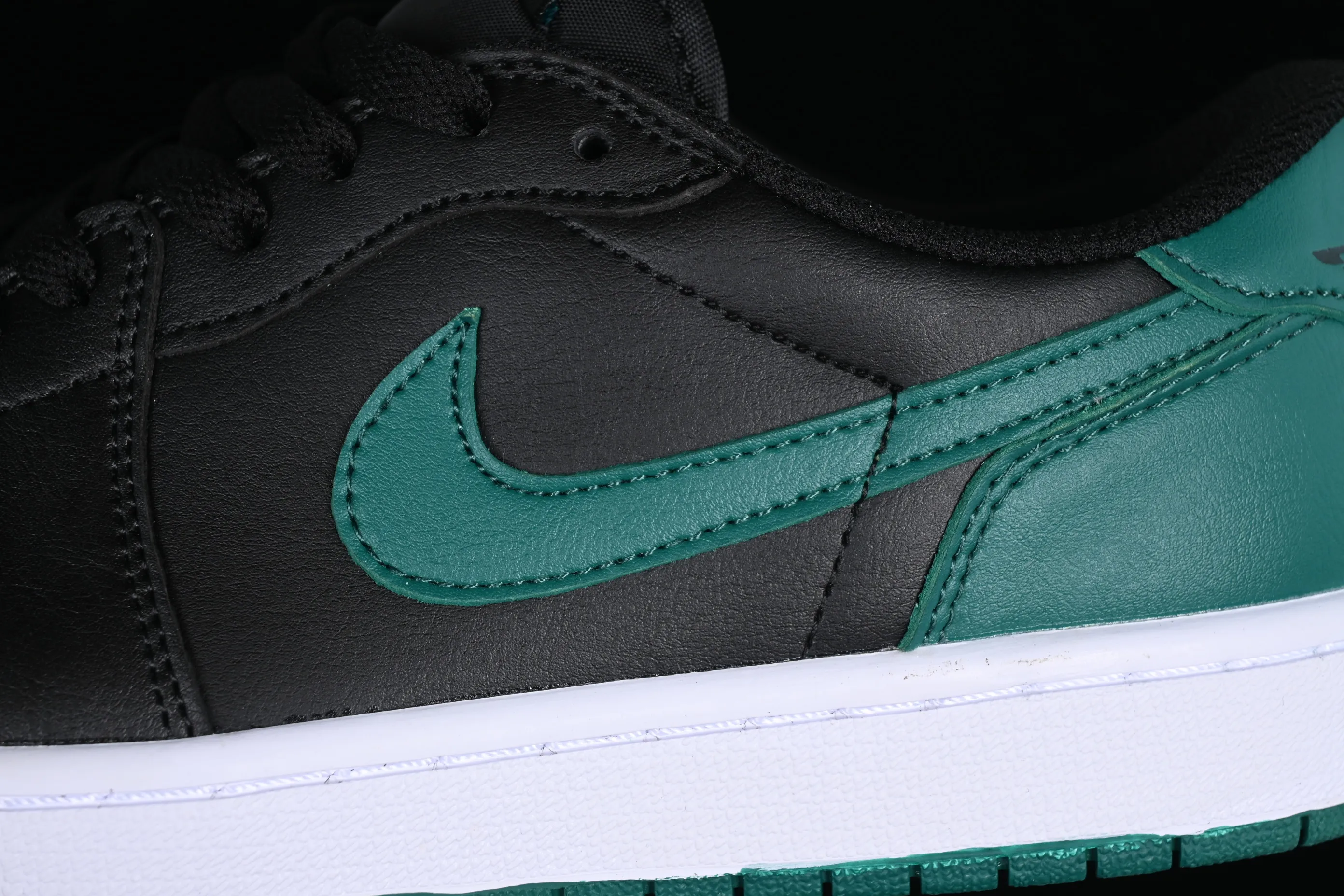 All categories Air Jordan Jordan series basketball shoes Air Jordan 1 Low Z version Air Jordan 1 Low AJ1 Joe 1 black and green color low-top cultural casual sneakers CZ0775-036